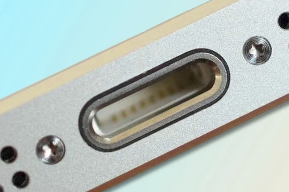 iPhone case compatibility check showing two similar smartphone cases beside a modern phone