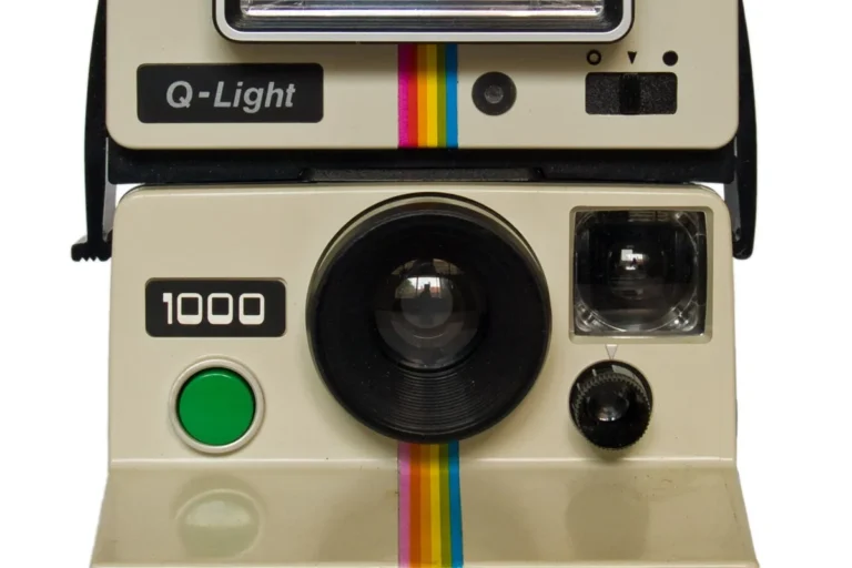 Early Polaroid Camera Guide for Vintage Photo Lovers