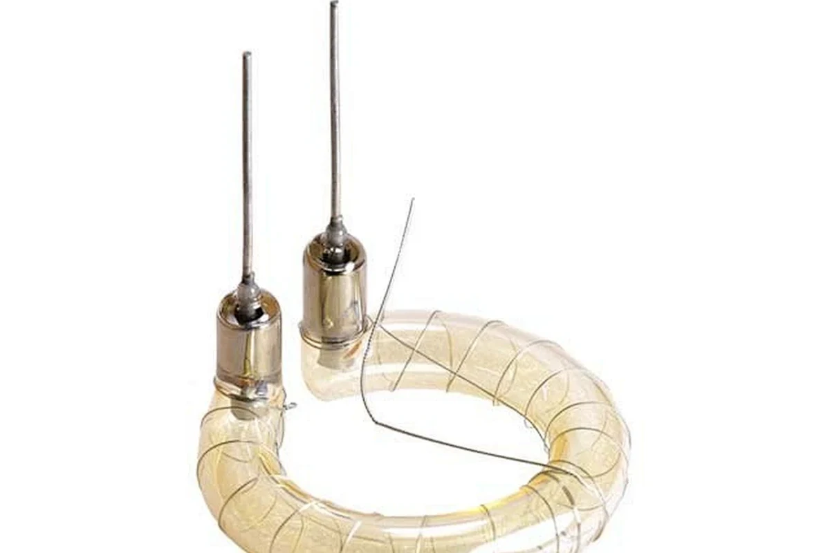 Disposable camera xenon flash tube and salvaged high-voltage circuit for DIY lighting projects